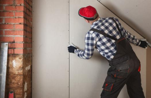 Installations worker